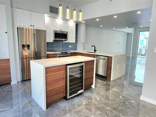 Townhouse for rent in Hollywood