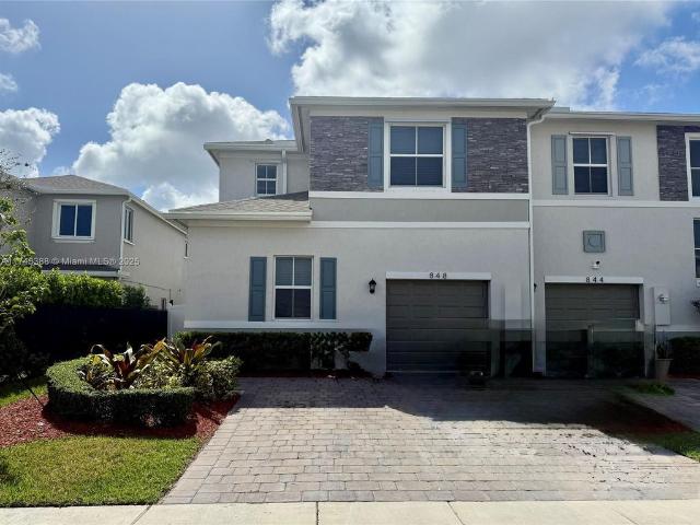 Townhouse for rent in Homestead