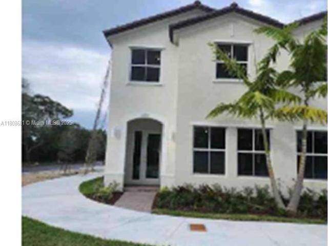 Townhouse for rent in Homestead
