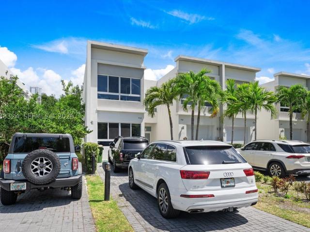 Townhouse for rent in North Miami, Florida