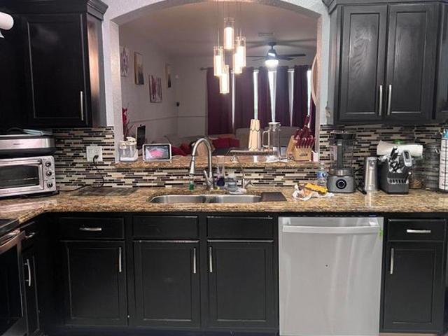 Townhouse for rent in Riviera Beach, Florida