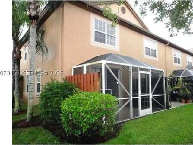 Townhouse for rent in Weston, Florida