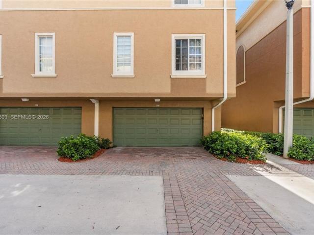 Townhouse for sale in Aventura, Florida