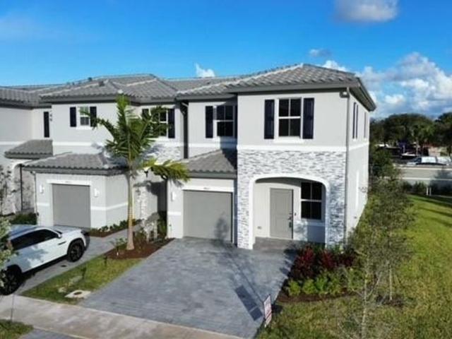 Townhouse for sale in Coral Springs