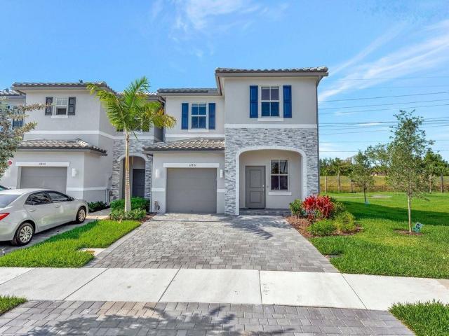 Townhouse for sale in Coral Springs