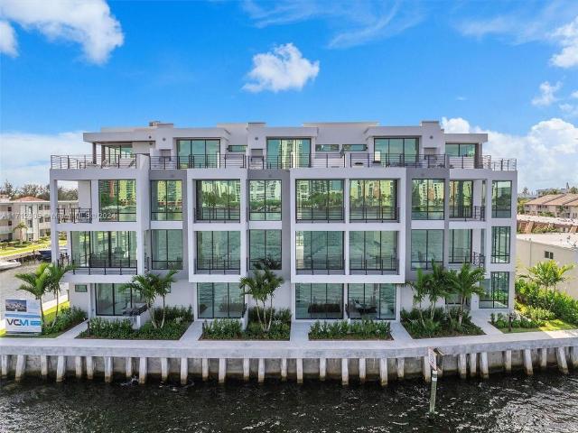 Townhouse for sale in North Miami Beach