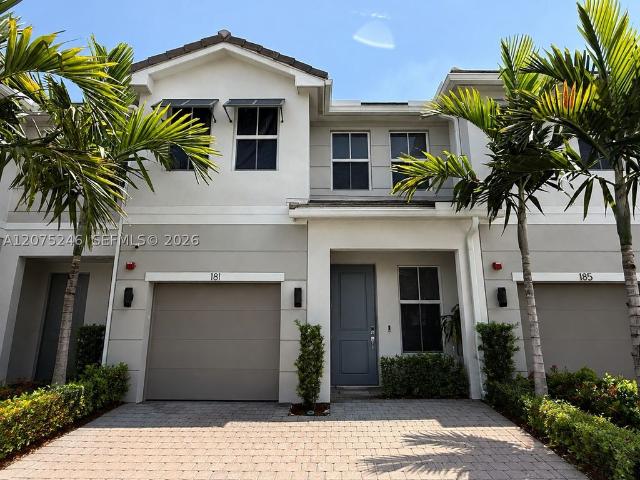 Townhouse for sale in Pembroke Pines, Florida