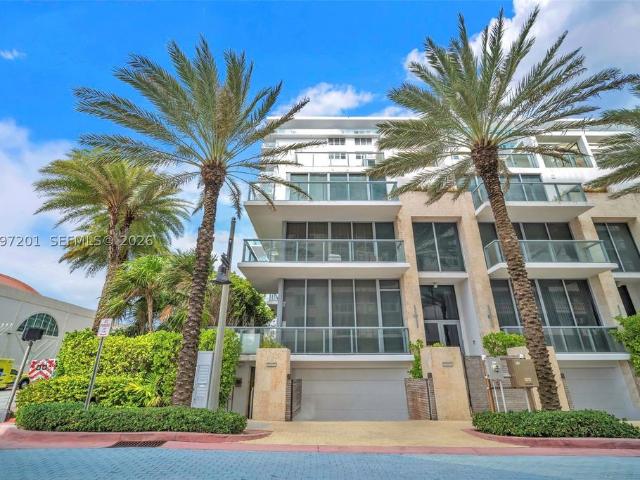 Townhouse for sale in Surfside, Miami-Dade County
