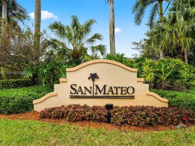 Townhouse for sale in Weston, Florida