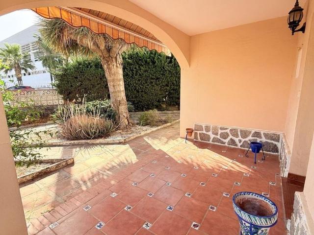 Casa en alquiler en Benagalbón, La Axarquía