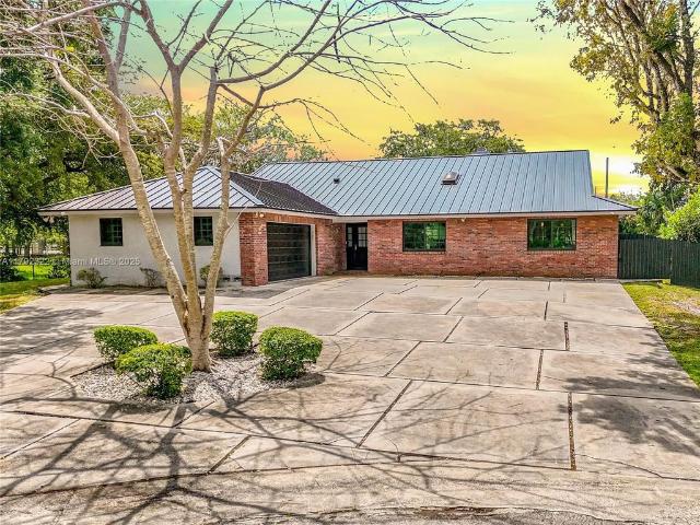 Villa for rent in Cooper City