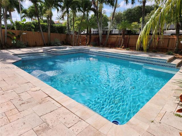 Detached House for rent in Doral, Florida