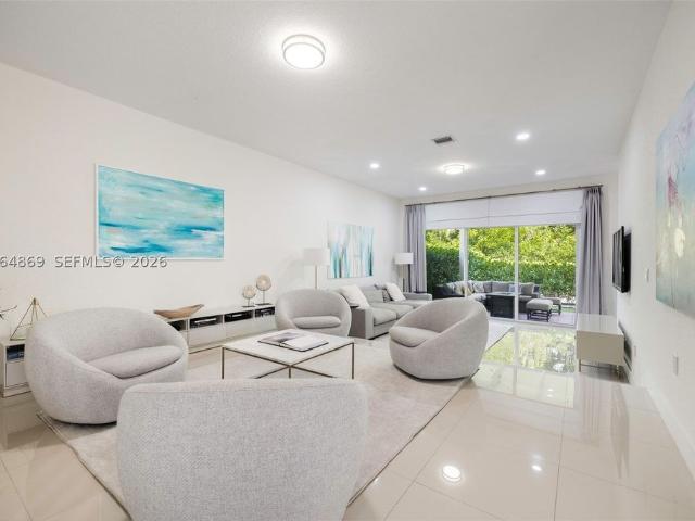 Detached House for rent in Doral, Florida