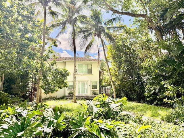 Detached House for rent in El Portal, Florida