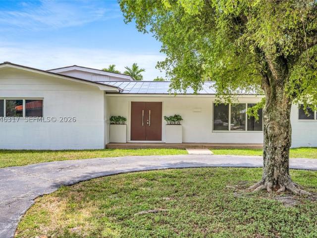 Detached House for rent in Pinecrest, Florida