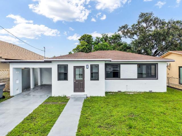 Detached House for rent in West Park, Florida