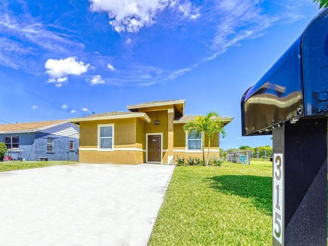 Villa for sale in Boynton Beach