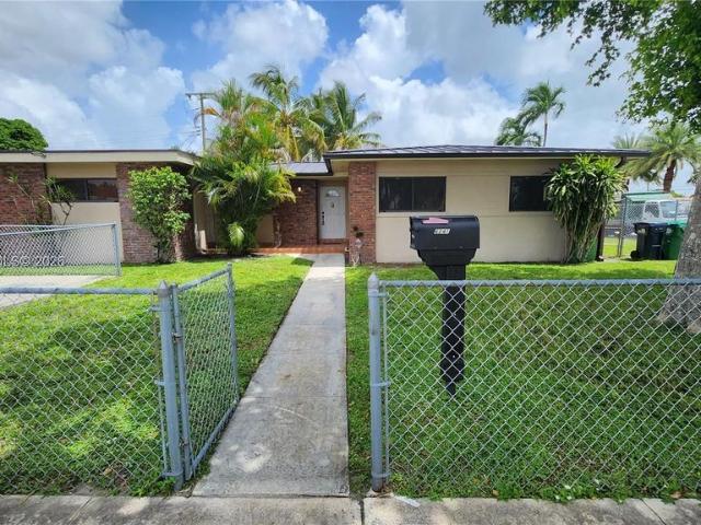 Detached House for sale in Hialeah, Florida
