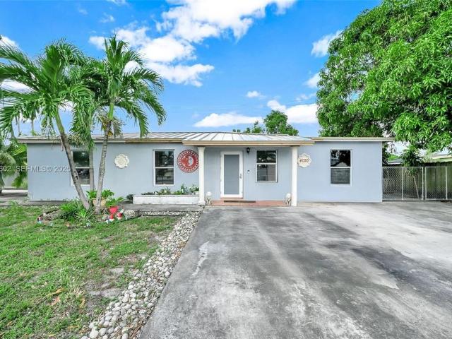 Detached House for sale in Hialeah, Florida