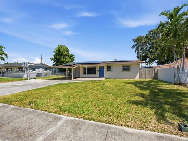 Detached House for sale in Hialeah, Florida