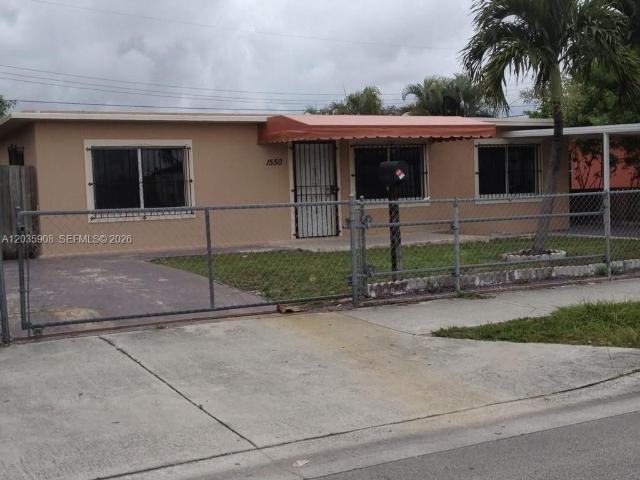 Detached House for sale in Hialeah, Florida