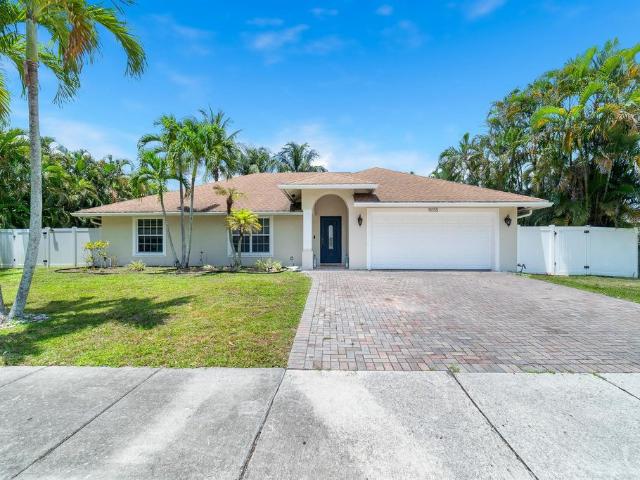 Villa for sale in Lake Worth