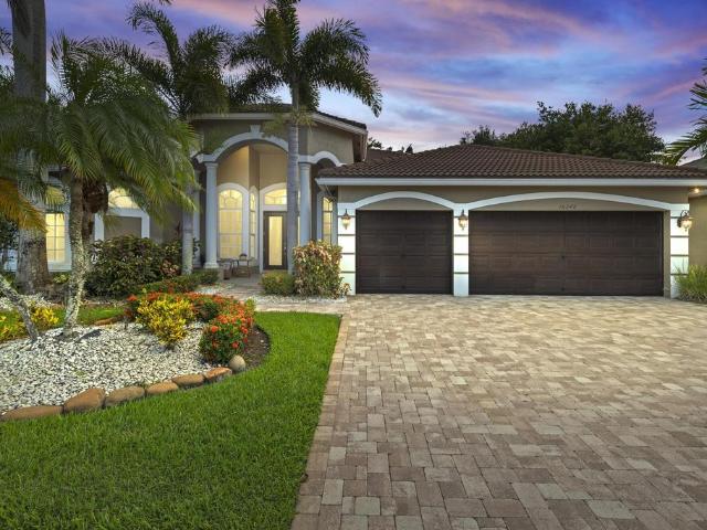 Villa for sale in Lake Worth