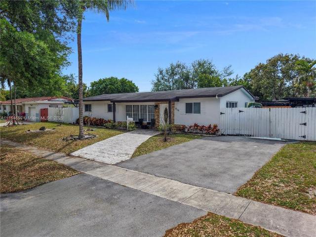 Villa for sale in North Miami Beach