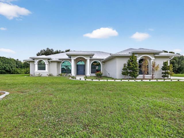 Villa for sale in Okeechobee