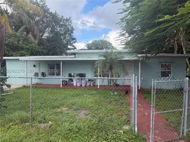Detached House for sale in Opa-locka, Miami-Dade County