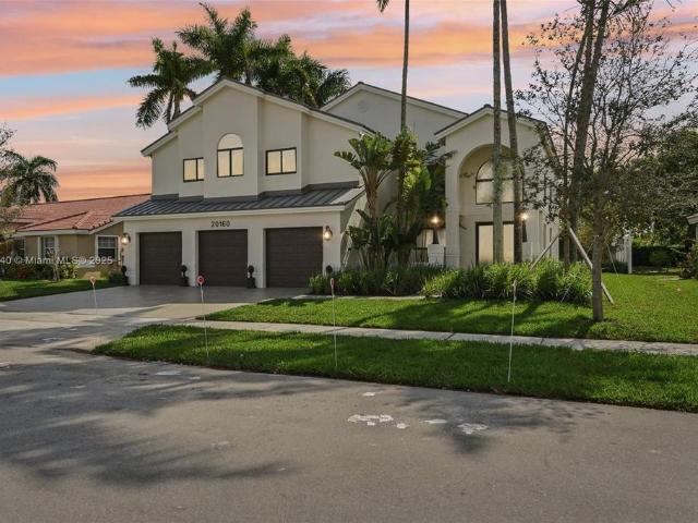 Villa for sale in Pembroke Pines