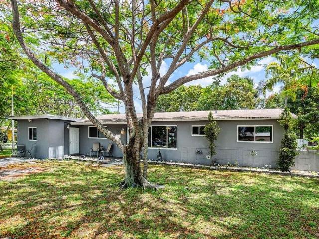 Villa for sale in Pembroke Pines