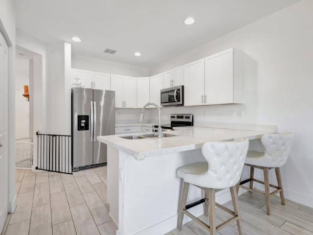 Villa for sale in Riviera Beach