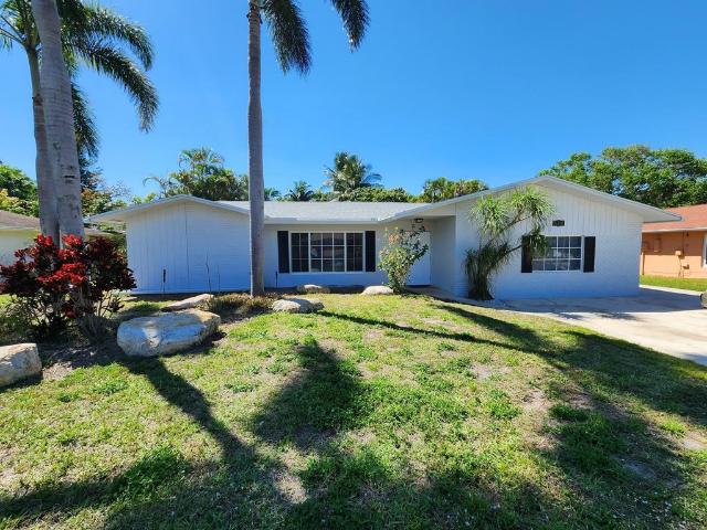 Villa for sale in Palm Beach