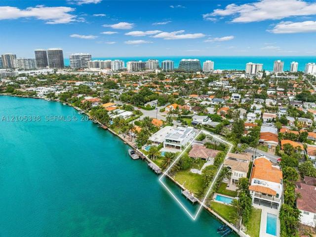 Detached House for sale in Surfside, Miami-Dade County