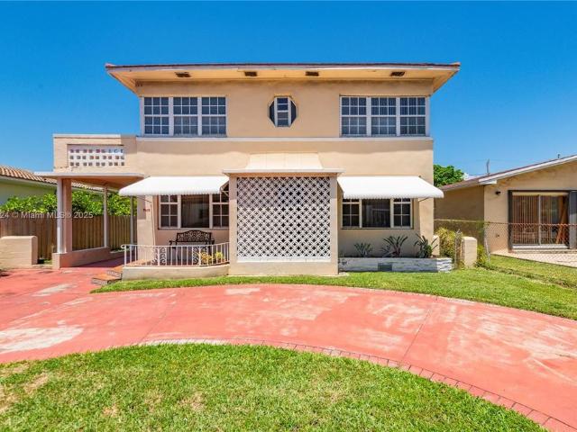 Villa for sale in Surfside