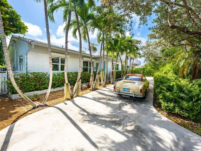 Detached House for sale in Surfside, Florida