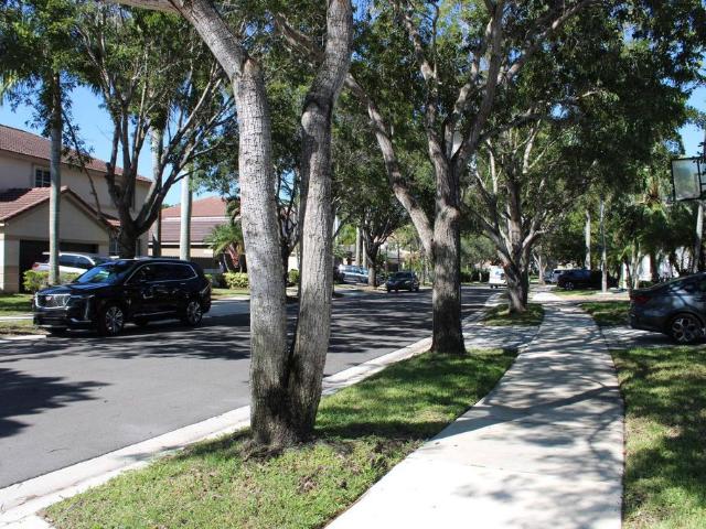 Detached House for sale in Weston, Broward County