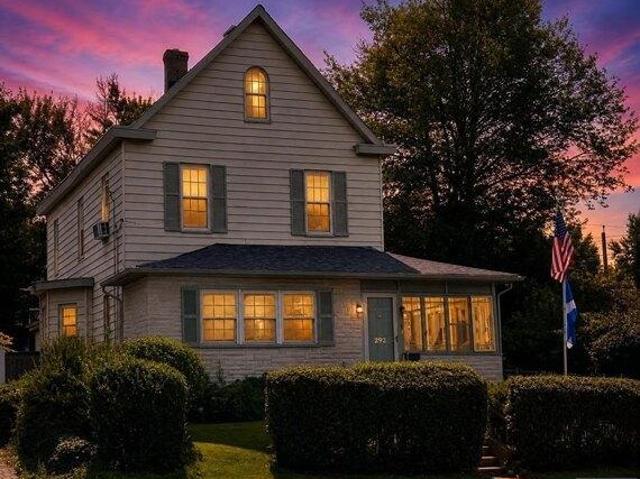 House for sale in Lyndhurst, New Jersey