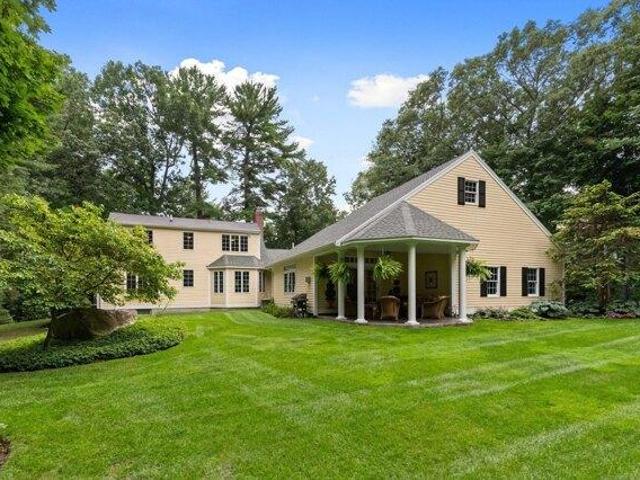 House for sale in Lynnfield, Essex County