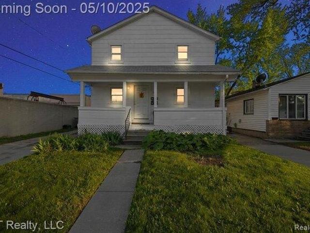 House for sale in Madison Heights, Michigan