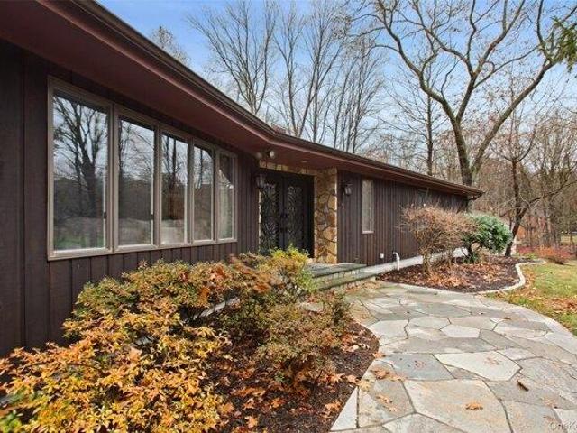 House for sale in Amawalk, New York