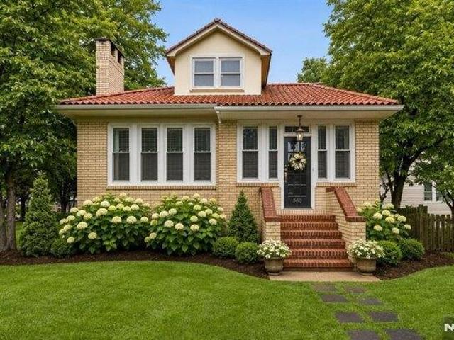 House for sale in Mahwah, New Jersey