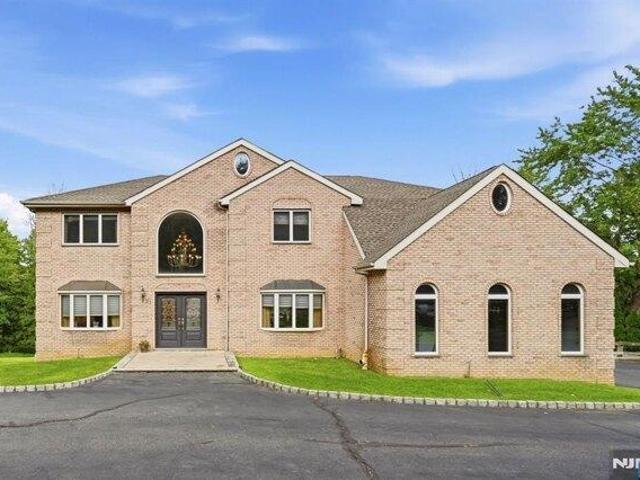 House for sale in Mahwah, New Jersey