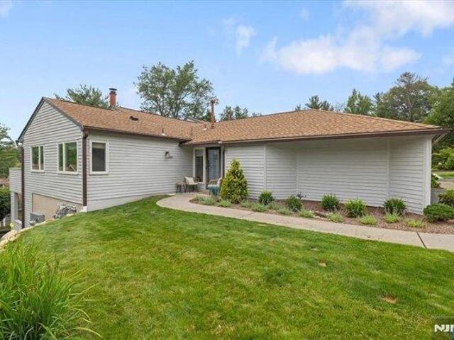 Condo for sale in Mahwah