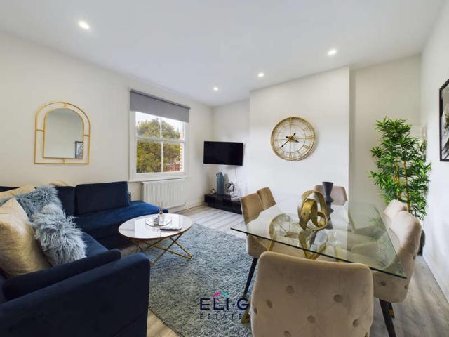 Maisonette for sale in Hendon, Greater London