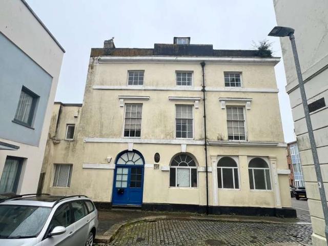 Maisonette for sale in Mount Wise