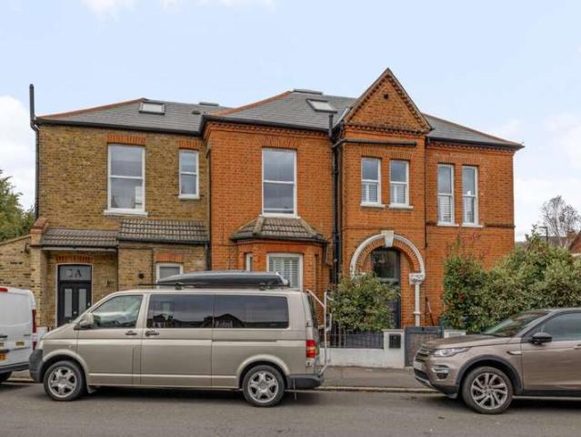 Maisonette for sale in West Dulwich, Greater London