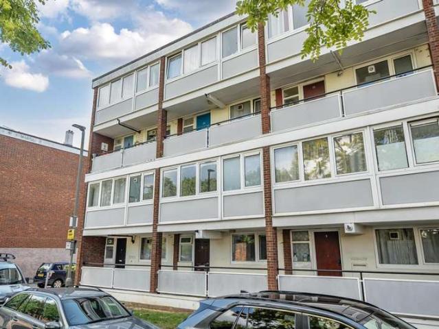 Duplex for rent in Roehampton, Roehampton