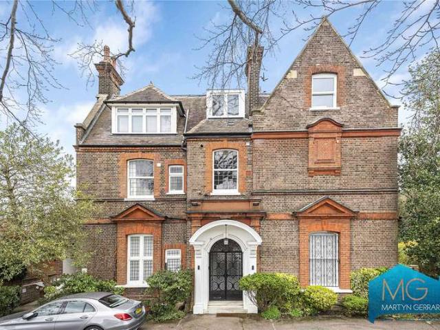 Maisonette for sale in Golders Green, Greater London